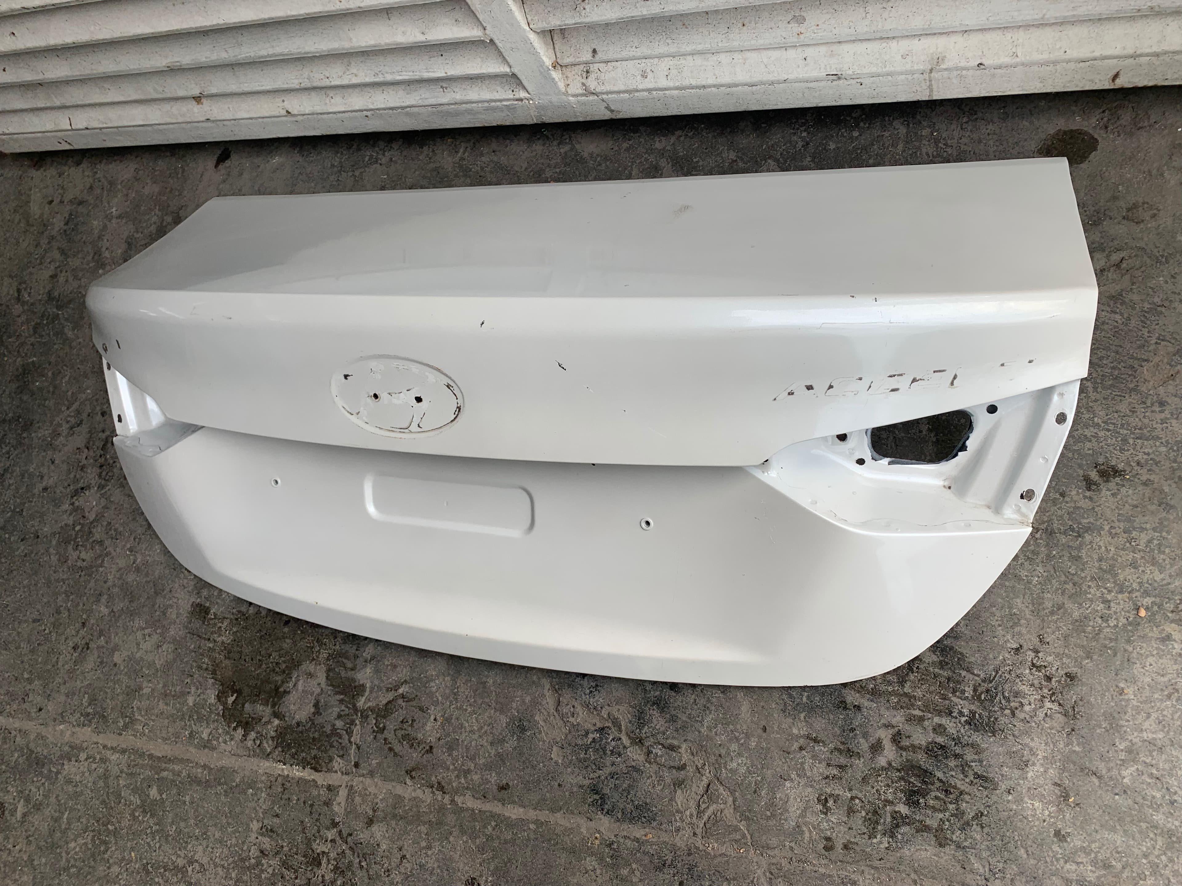 Hyundai Accent 2018 - 2022 Cajuela Usado Original galería