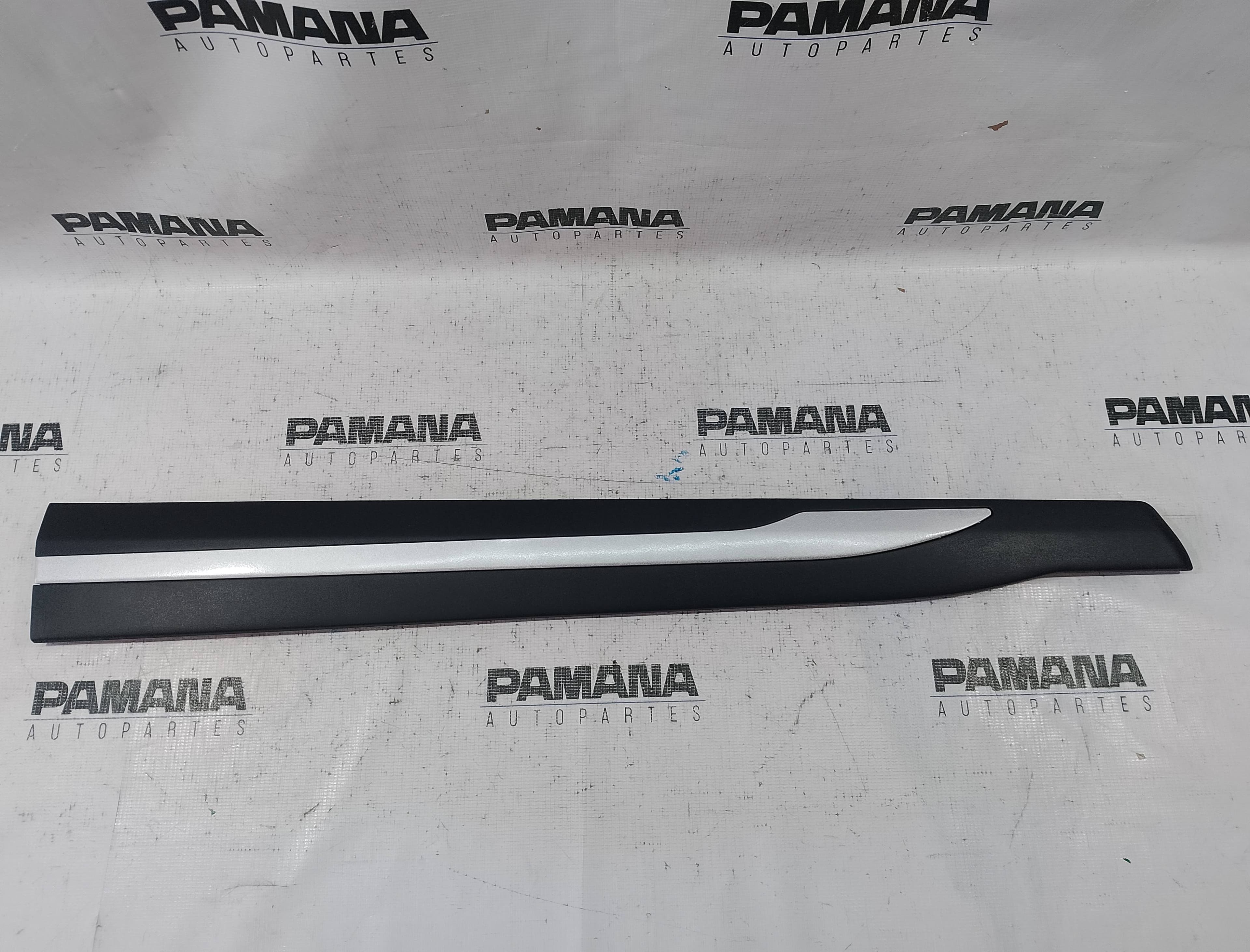 Nissan Kicks 2018 - 2020 Moldura Delantera Izquierdo Usado Original