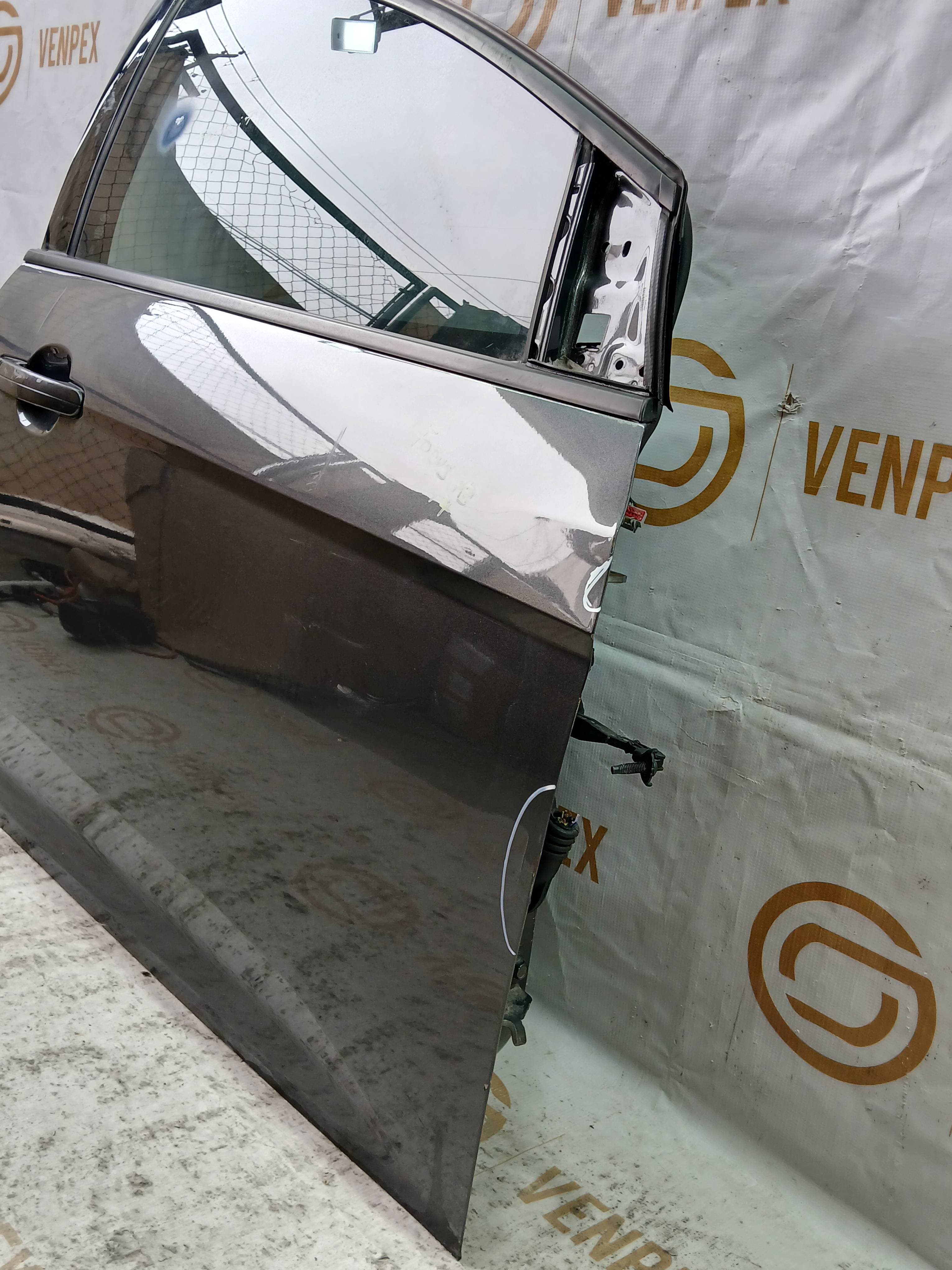 Ford Focus 2012 - 2018 Puerta Delantera Derecho Usado Original