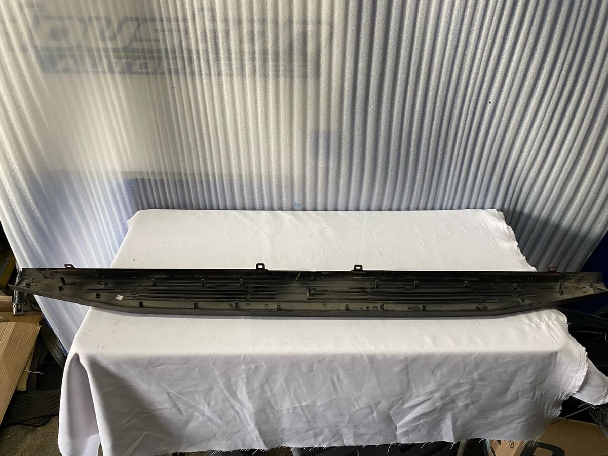 Moldura Superior Jinete Tapa Batea Lobo 2015 2016 2018 galería