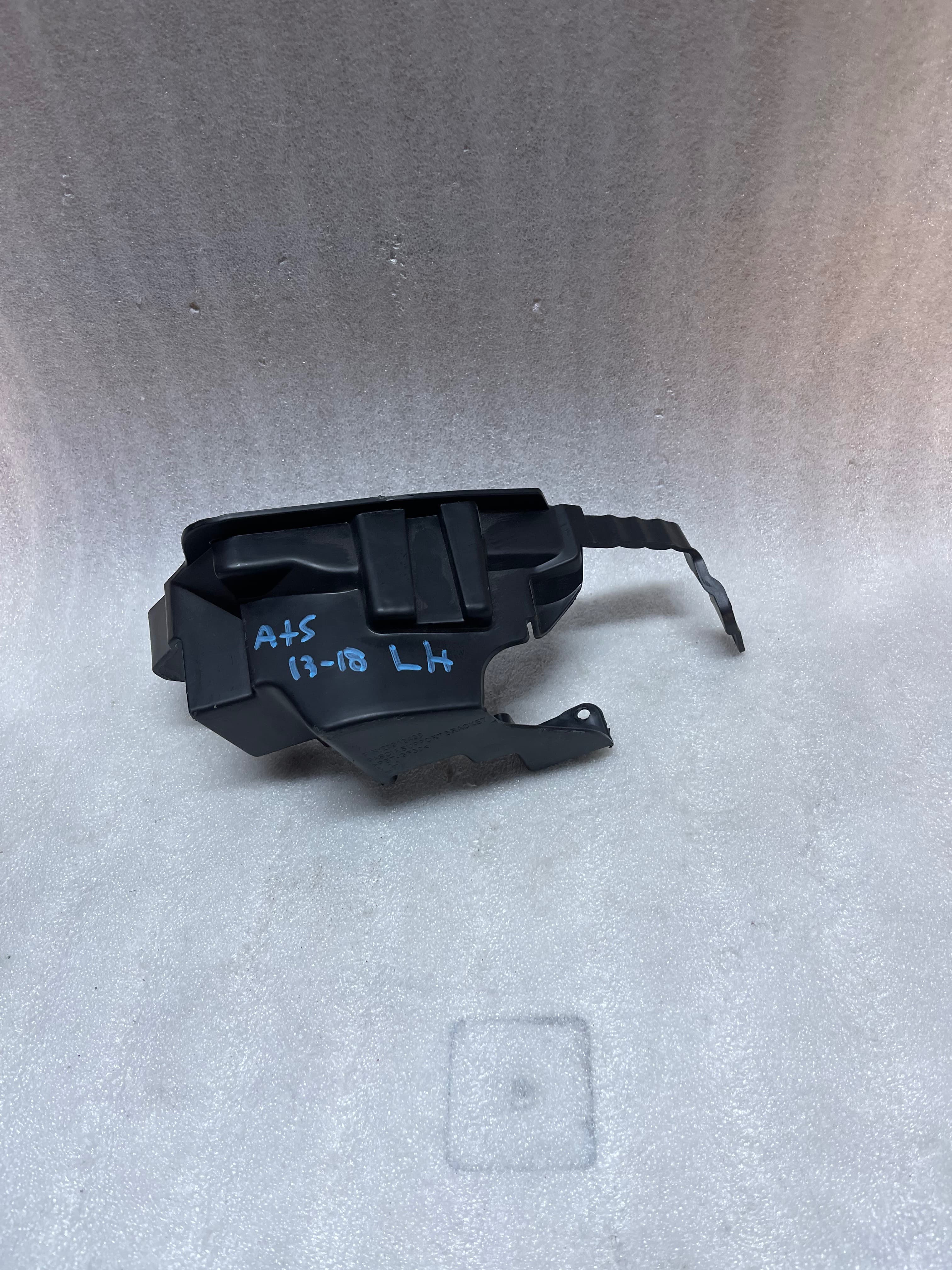 Cadillac Ats 2013 - 2018 Guia Izquierdo Usado Original
