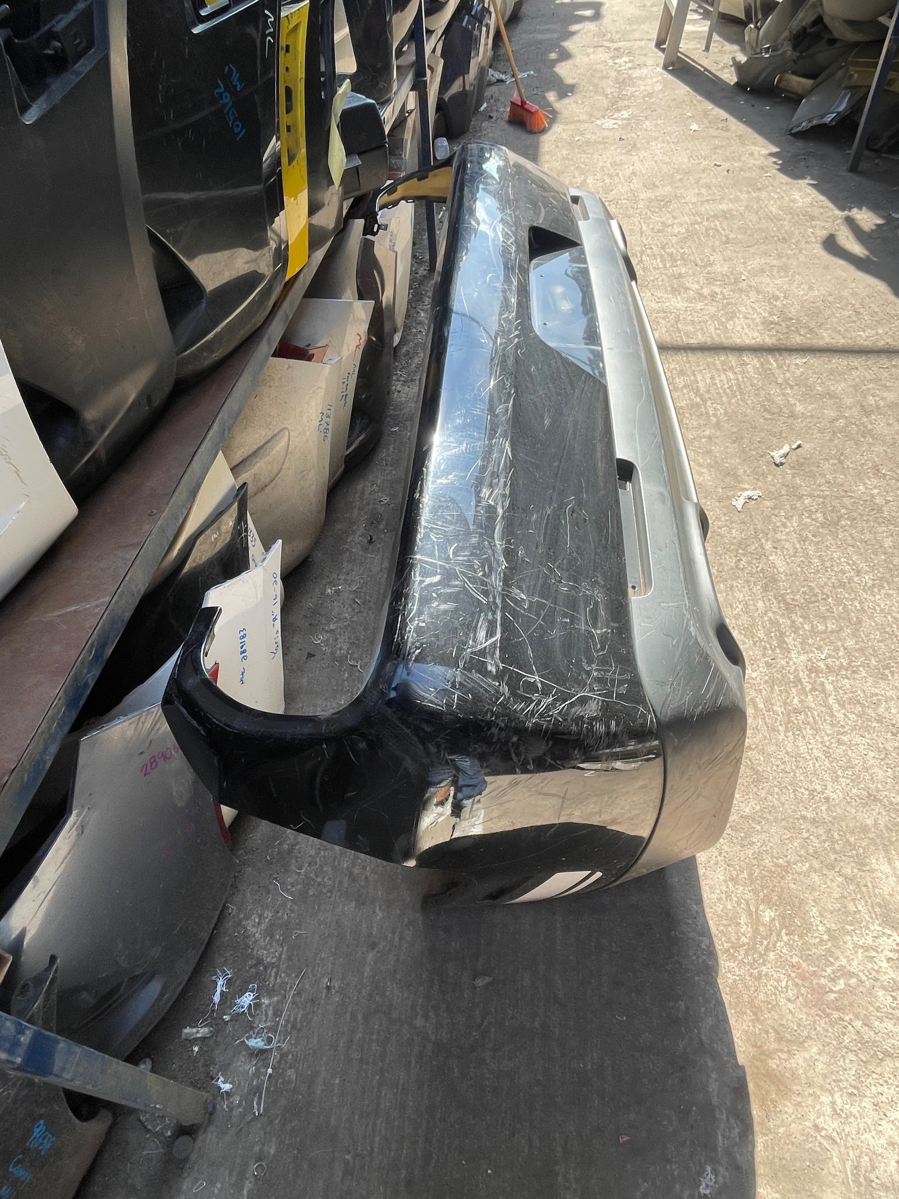 Dodge Challenger 2015 - 2023 Fascia Trasera Usado Original