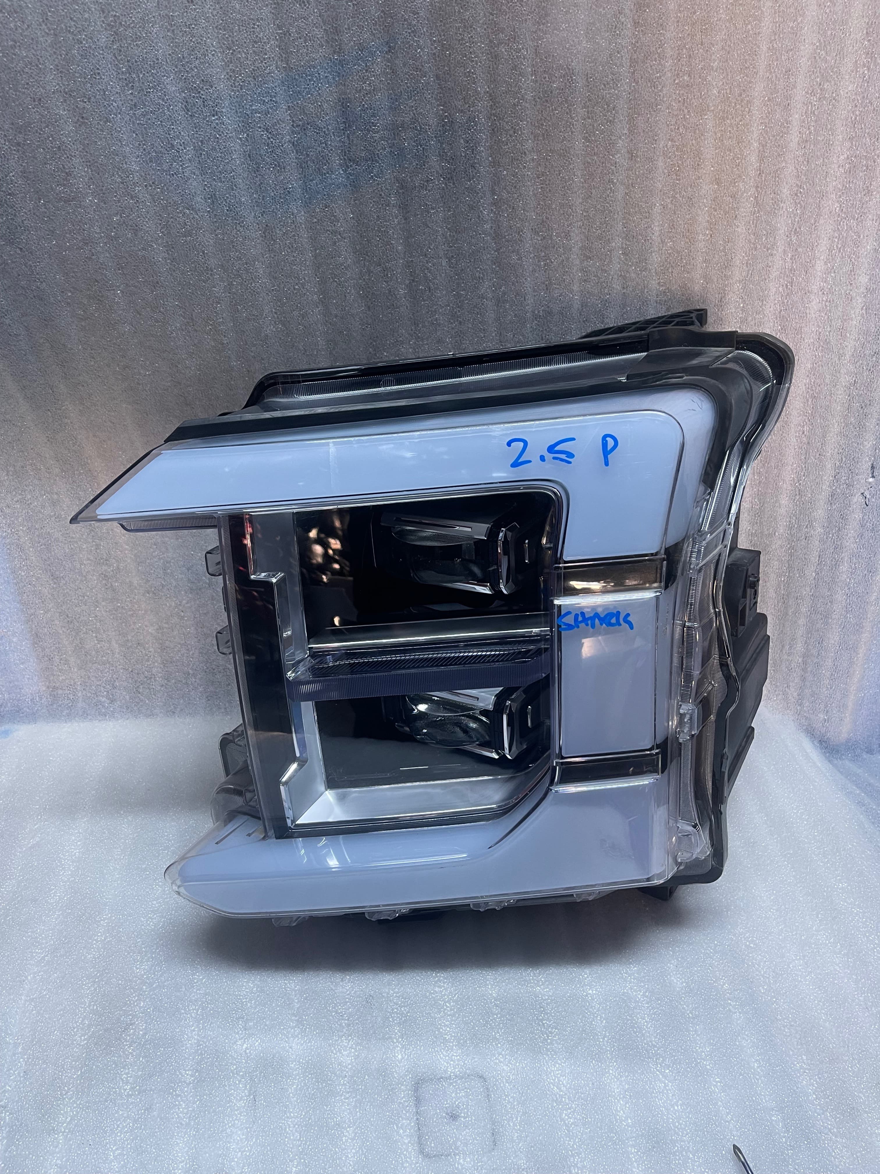BYD SHARK 2024 - 2025 Faro Izquierdo Usado Original