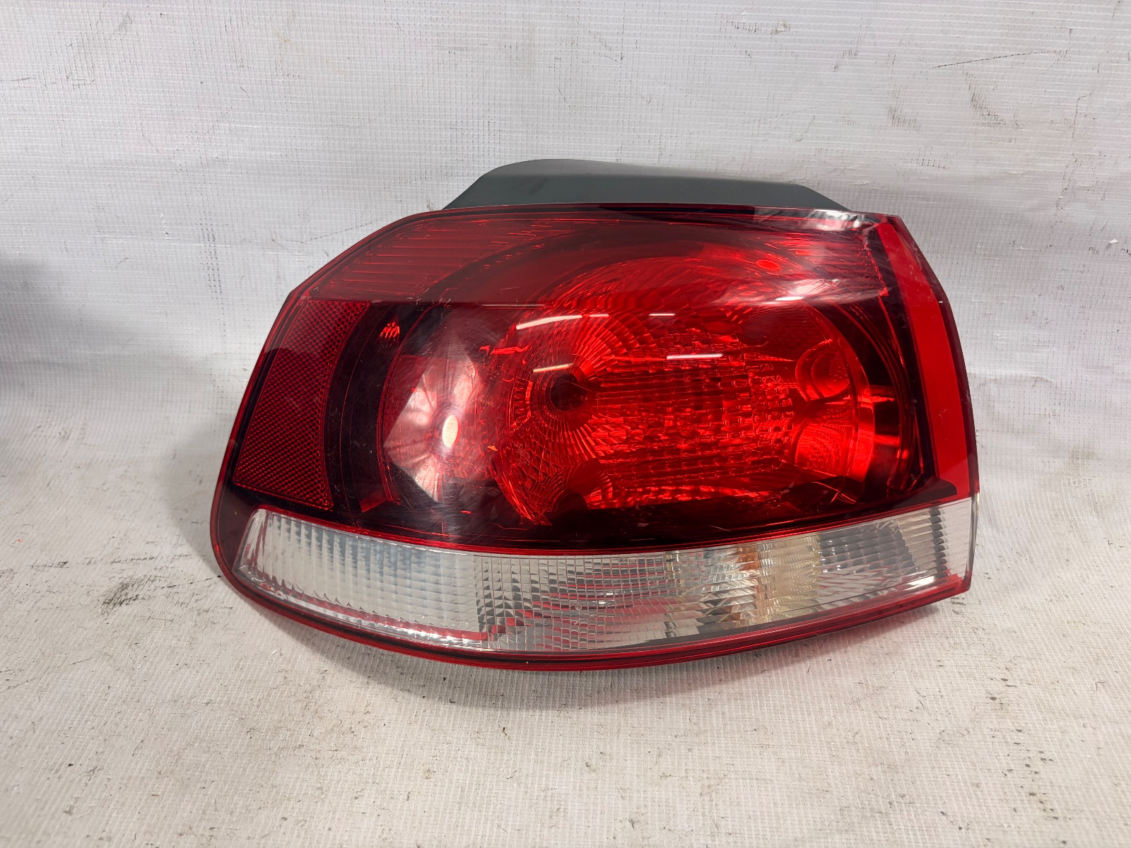 Volkswagen Golf 2010 - 2014 Calavera Trasera Izquierdo Usado Original, foto 1