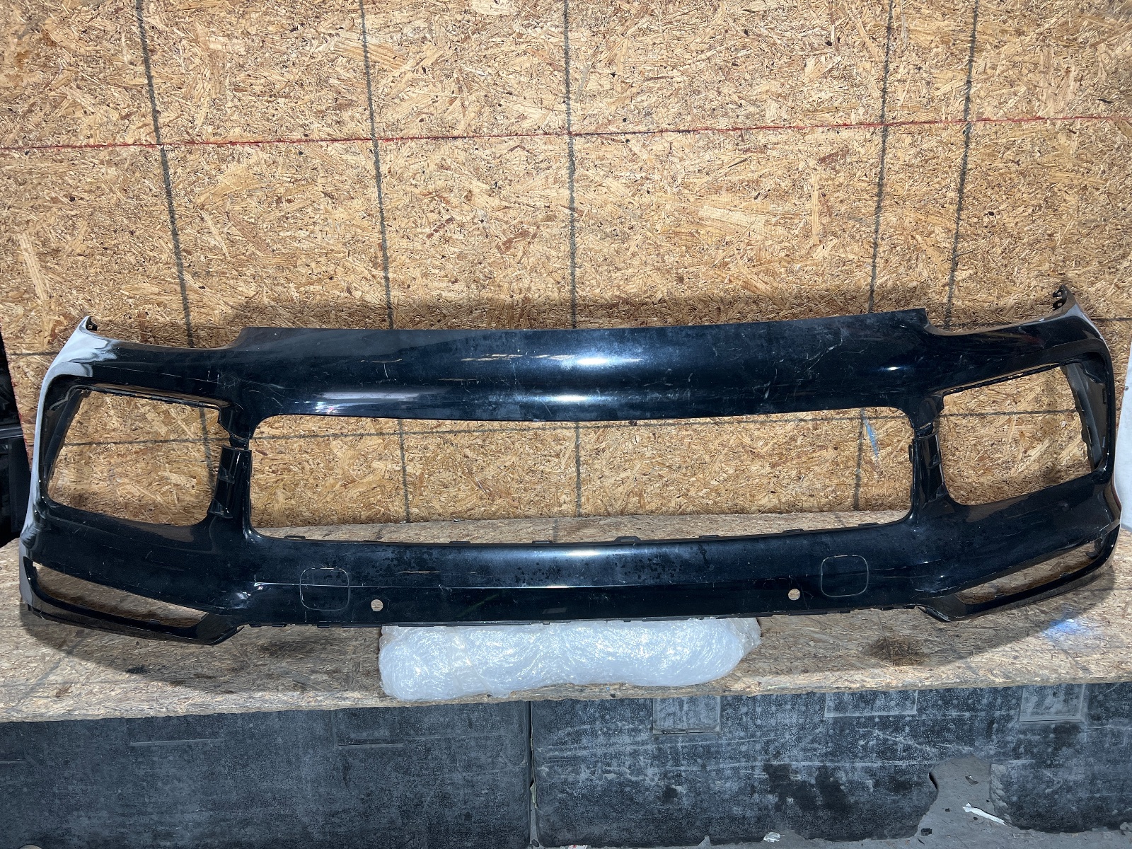 Porsche Cayenne 2019 - 2021 Fascia Trasera Delantera Usado Original, foto 1