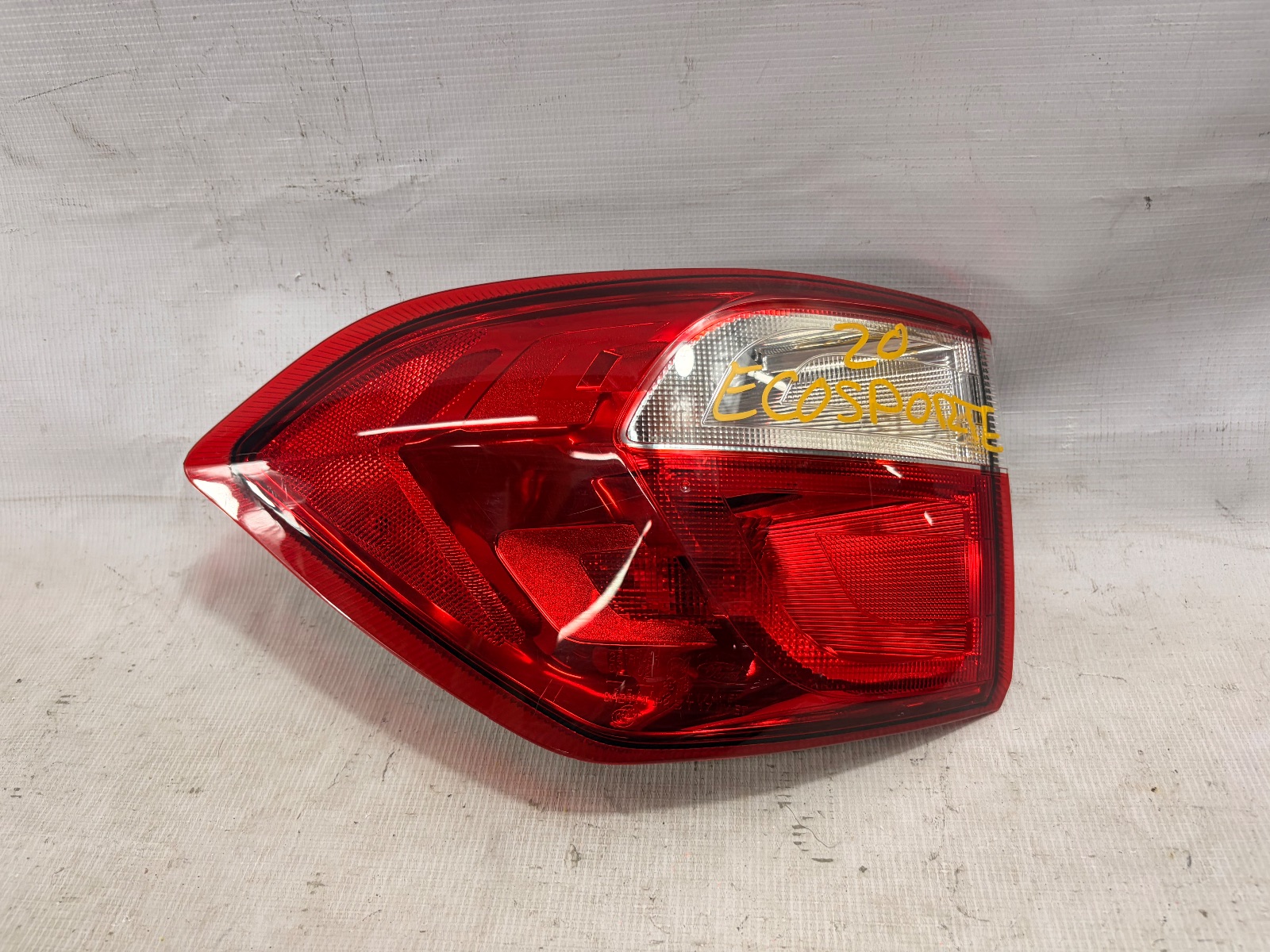 Ford Ecosport 2018 - 2023 Calavera Trasera Izquierdo Usado Original, foto 1