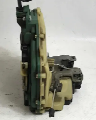 Chapa Puerta Delantera Derecha Volkswagen Bora 2005-2010, foto 1